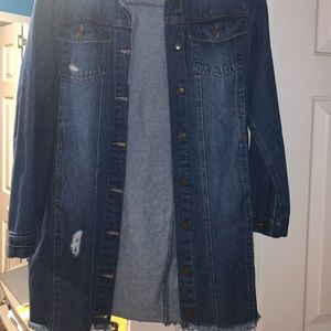 Long denim jacket !